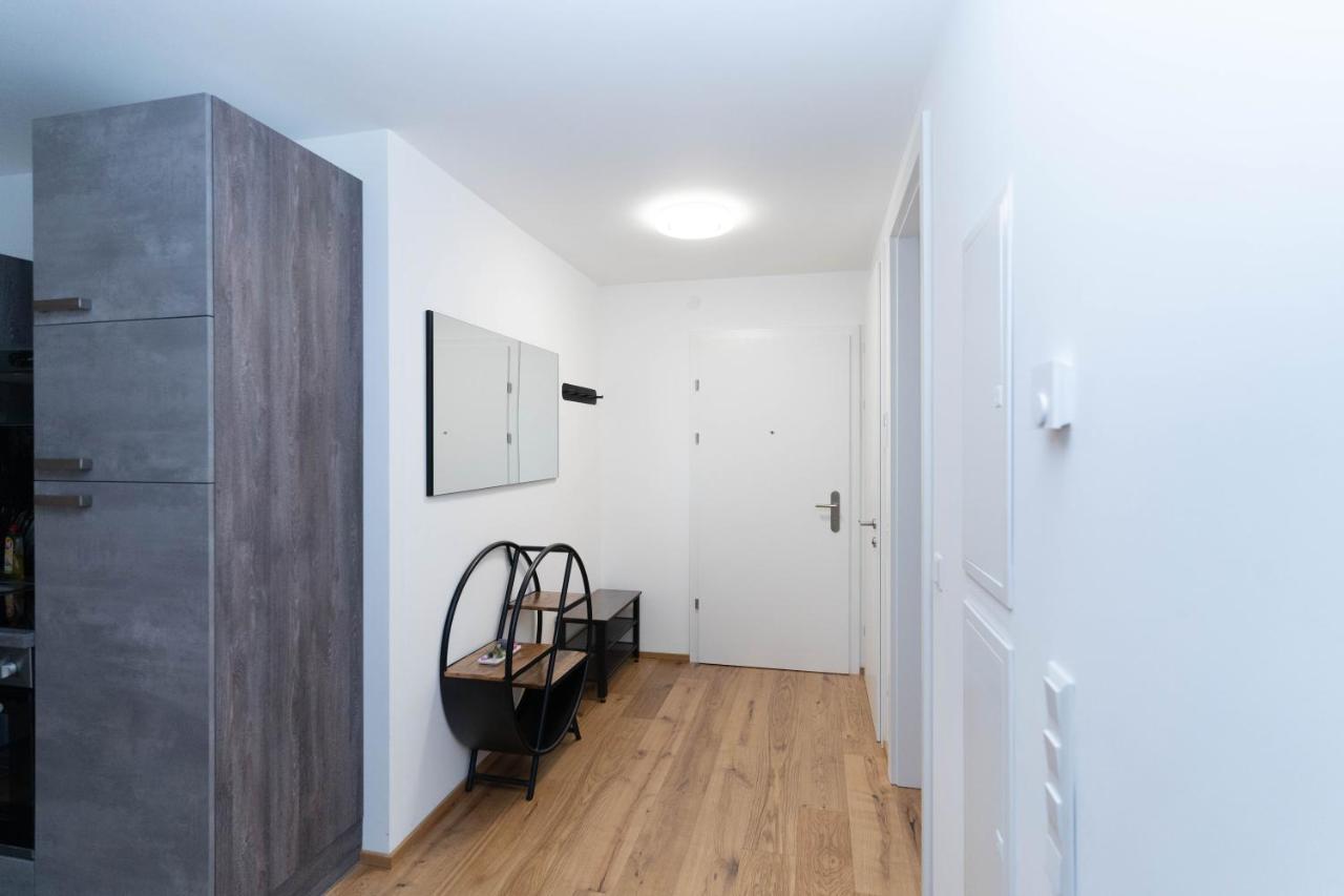 Luxurious Apartment With Big Balcony Near City Center Wien Eksteriør bilde